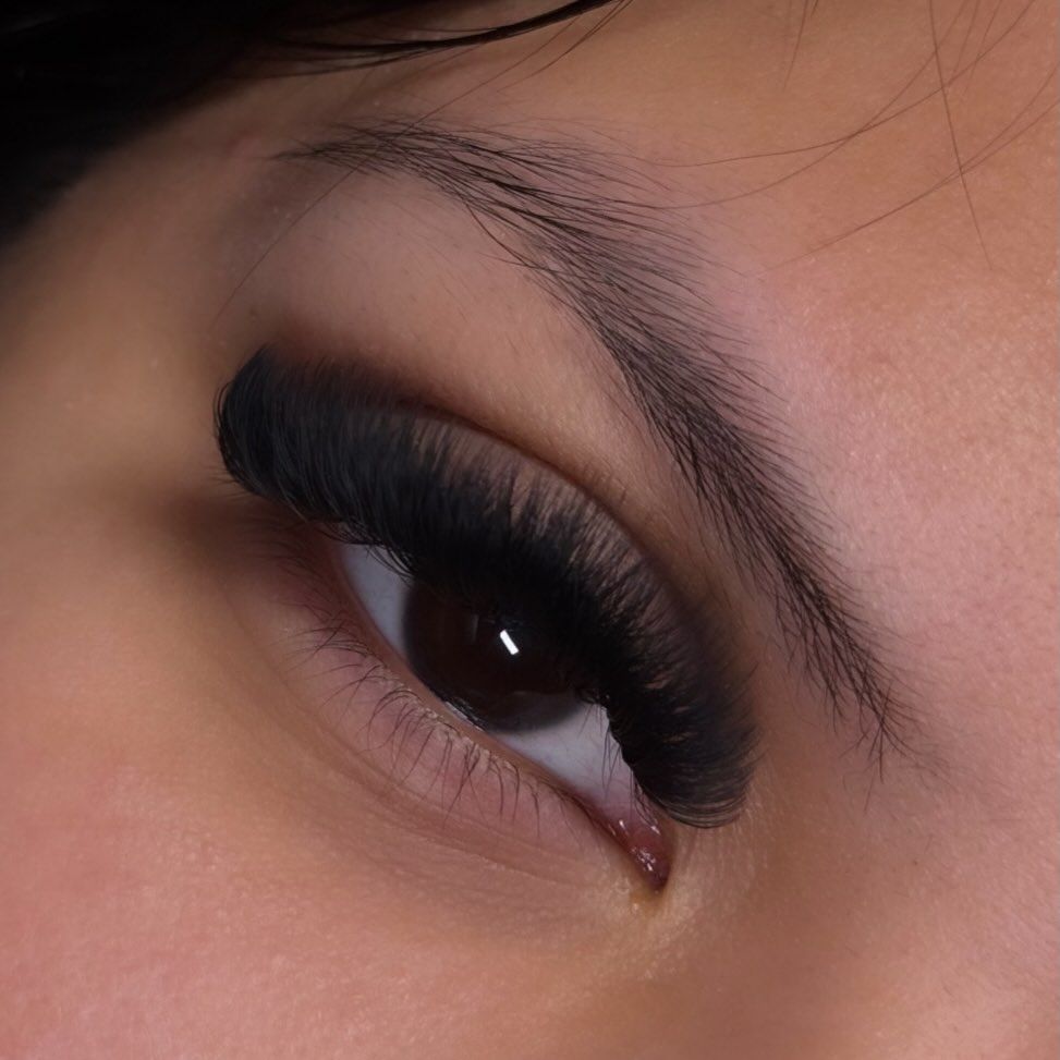 Dark full set, eye open